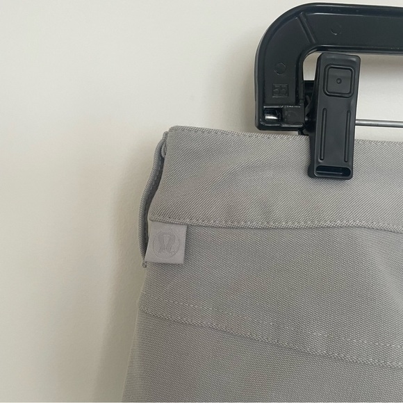 Lululemon ABC Relaxed-Fit Cropped Pant *Utilitech Seal Grey - Picture 7 of 7